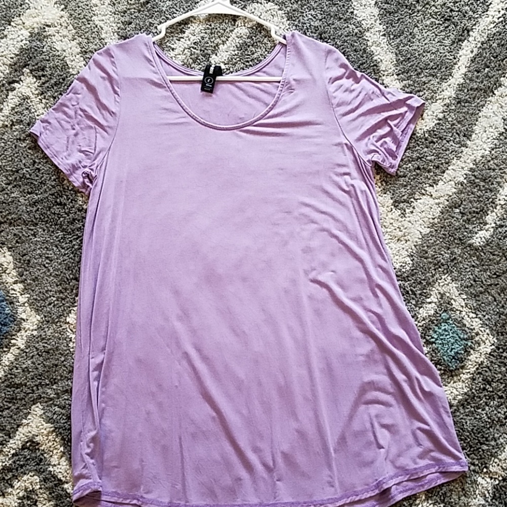Agnes and dora everyday tee size large